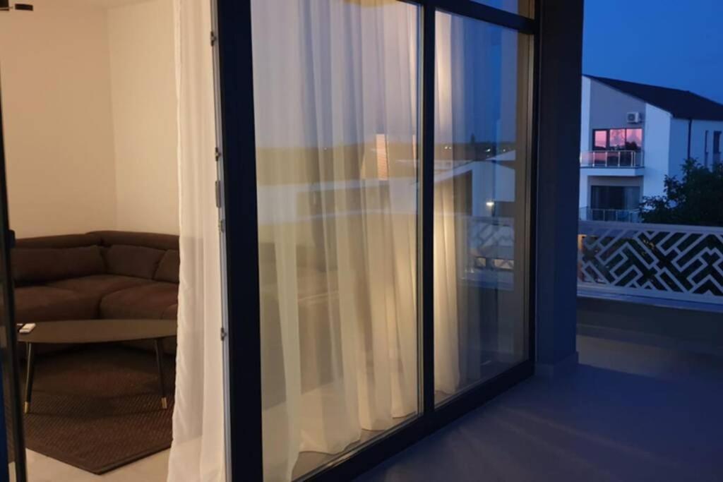 Papillon Apartment #6 Dumbravita  Экстерьер фото